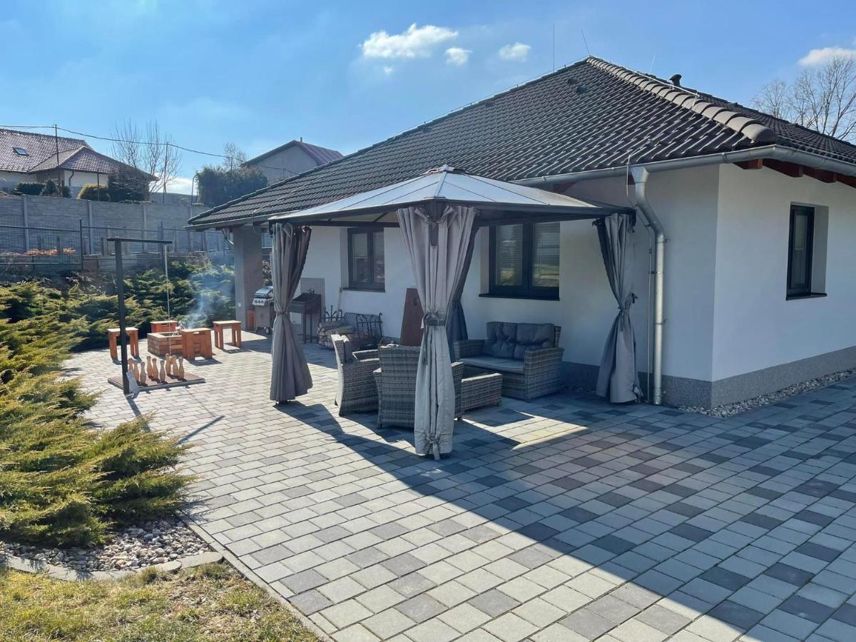 Apartmány a Wellness VMAL s.r.o. Skuteč Esterno foto